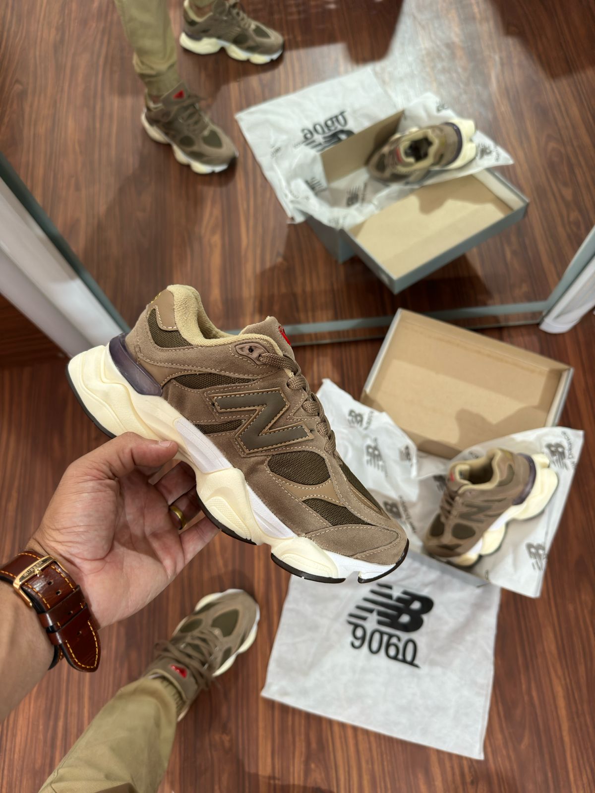 Tênis New Balance 9060 Premium