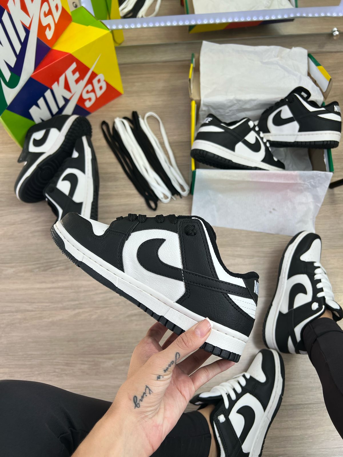 Tênis Nike Dunk SB Branco Preto Premium